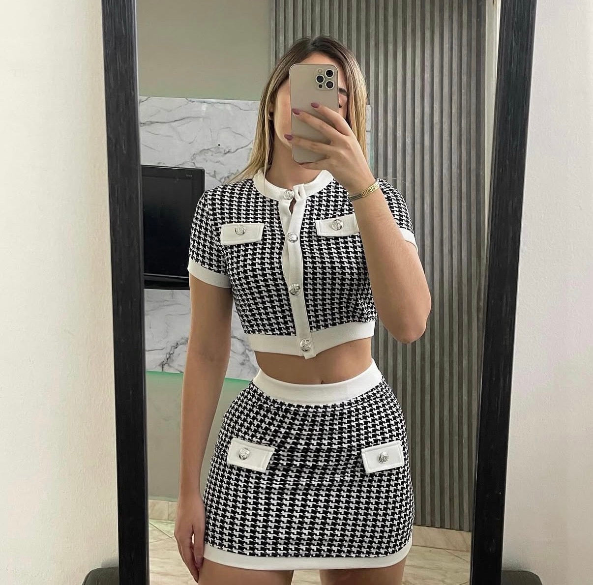 Set Tweed blanco + negro (top + falda)